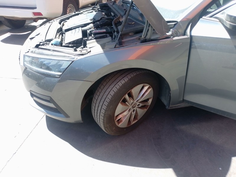 Recambio de transmision delantera izquierda para skoda octavia iv (nx3, nn3, pv3) 2.0 tdi referencia OEM IAM   