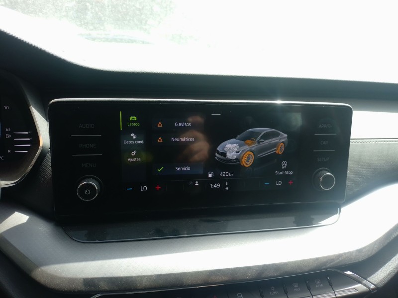 Recambio de pantalla multifuncion para skoda octavia iv (nx3, nn3, pv3) 2.0 tdi referencia OEM IAM   