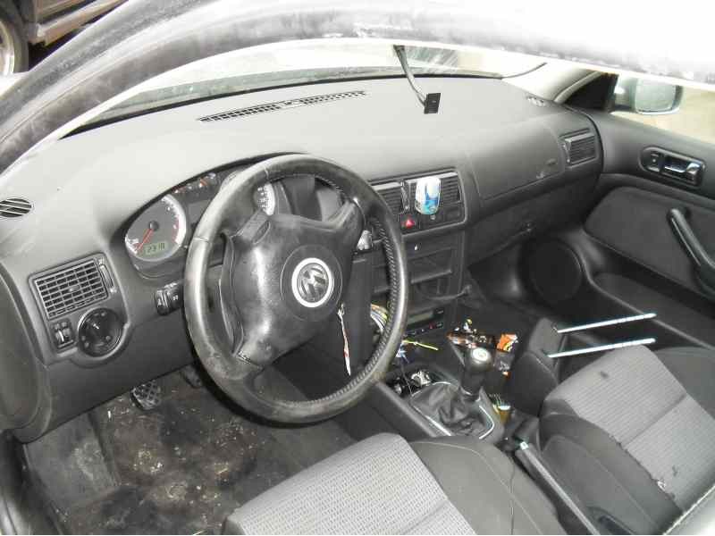 volkswagen golf iv berlina (1j1) del año 2003