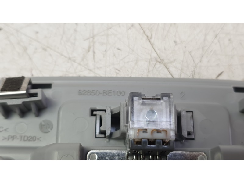 Recambio de luz interior para hyundai kona maxx 2wd referencia OEM IAM 92850BE100  