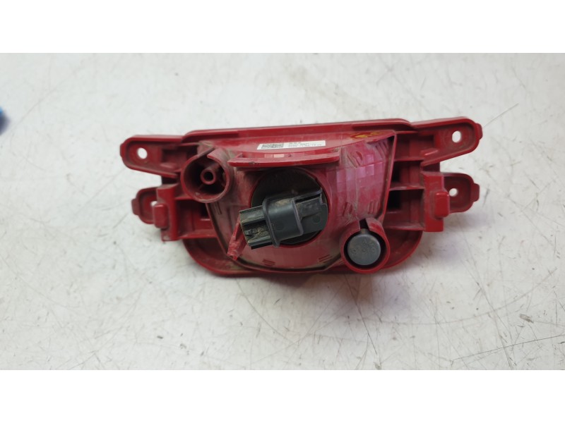Recambio de piloto trasero central para hyundai kona maxx 2wd referencia OEM IAM 92407BE000  