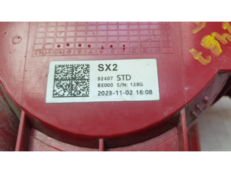 Recambio de piloto trasero central para hyundai kona maxx 2wd referencia OEM IAM 92407BE000  