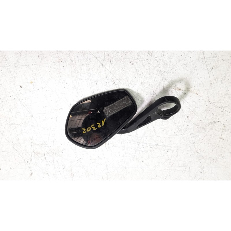 Recambio de retrovisor izquierdo para triumph street triple 765 rs street triple 765 rs referencia OEM IAM A9630721  