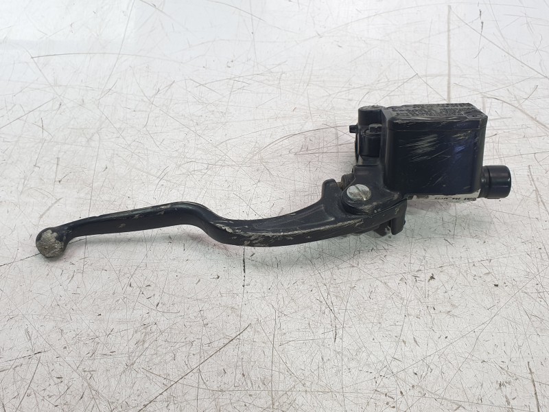 Recambio de bomba freno para ktm 125 duke referencia OEM IAM 93313001033  