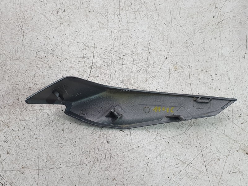 Recambio de moldura para ktm 125 duke referencia OEM IAM 93008024000EB  
