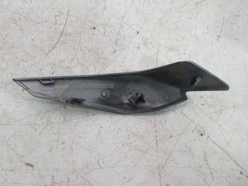 Recambio de moldura para ktm 125 duke referencia OEM IAM 93008001000EB  