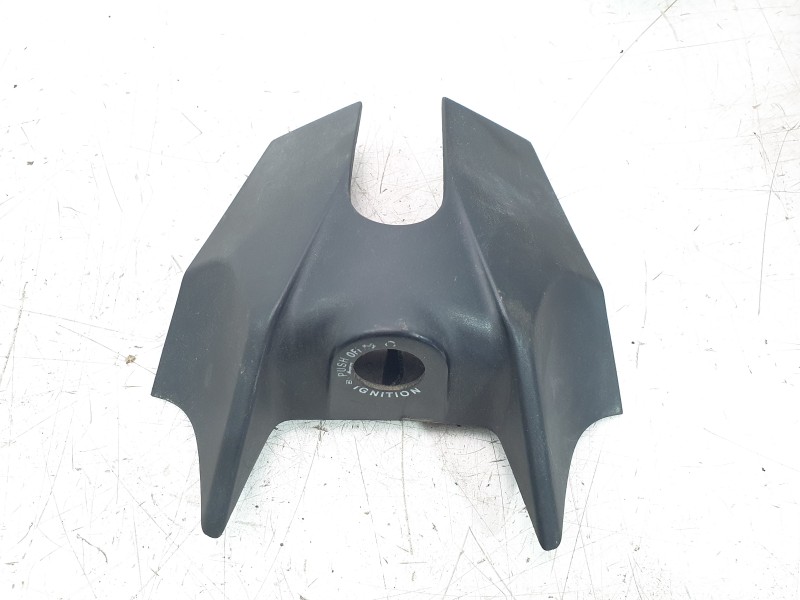 Recambio de moldura para ktm 125 duke referencia OEM IAM JP181220  