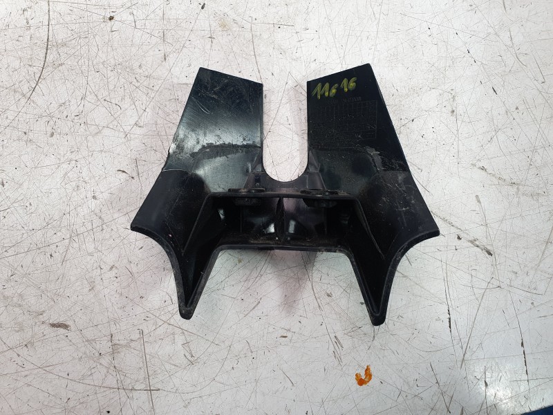 Recambio de moldura para ktm 125 duke referencia OEM IAM JP181220  