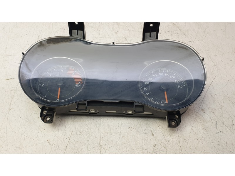 Recambio de cuadro instrumentos para jeep cherokee limited 4wd referencia OEM IAM 68241302AE  