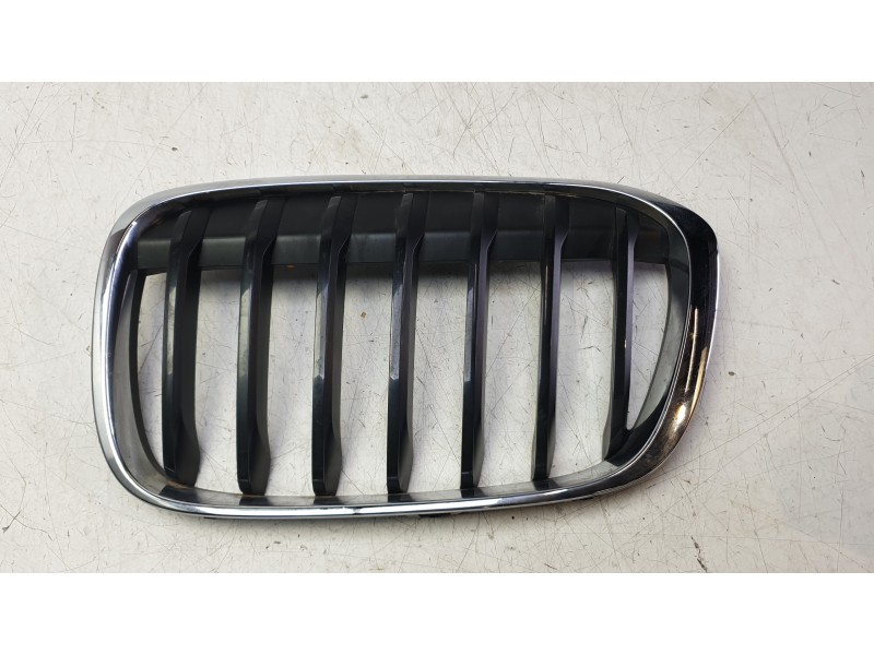 Recambio de rejilla delantera para bmw x1 (f48) sdrive 18 d referencia OEM IAM 7354823  