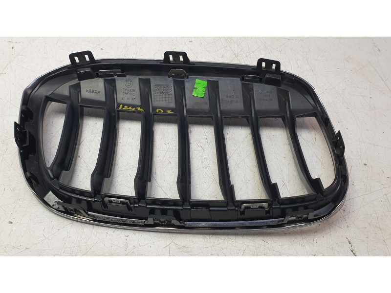 Recambio de rejilla delantera para bmw x1 (f48) sdrive 18 d referencia OEM IAM 7354823  
