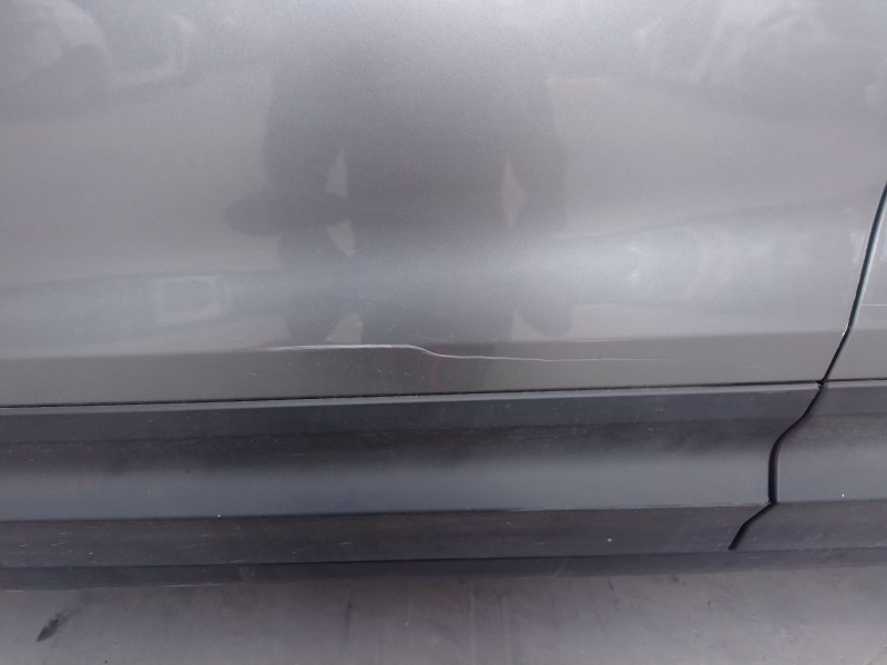 Recambio de puerta delantera izquierda para jeep avenger referencia OEM IAM   