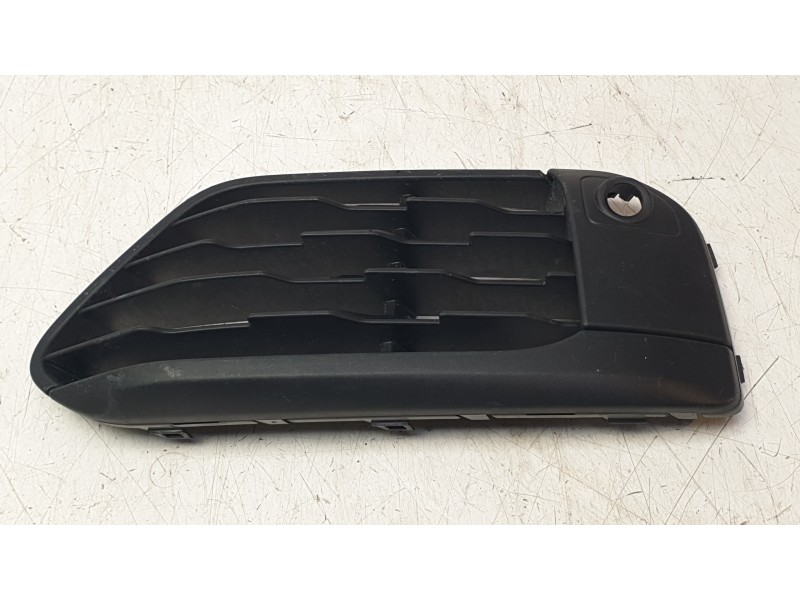 Recambio de rejilla paragolpes delantero para bmw x1 (f48) sdrive 18 d referencia OEM IAM 51117354778  