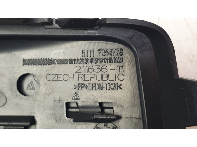 Recambio de rejilla paragolpes delantero para bmw x1 (f48) sdrive 18 d referencia OEM IAM 51117354778  