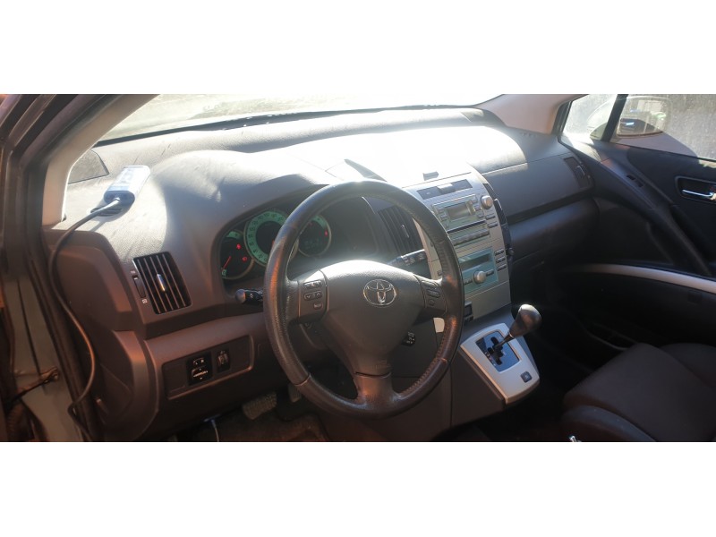 toyota corolla verso (r1) del año 2005