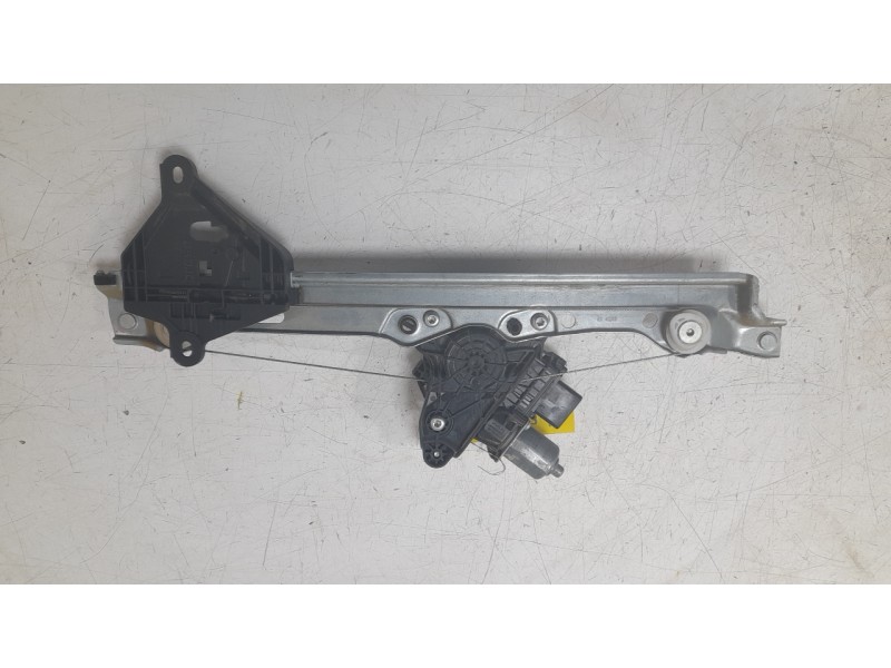 Recambio de elevalunas trasero izquierdo para dacia duster iii eco-g 100 essential referencia OEM IAM 827213136R  