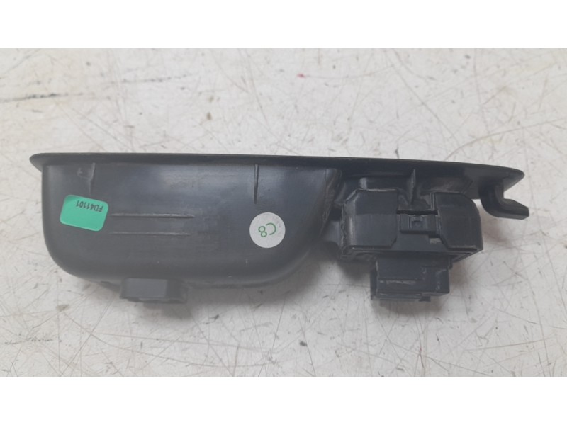 Recambio de mando elevalunas trasero izquierdo para dacia duster iii eco-g 100 essential referencia OEM IAM 254218388R  