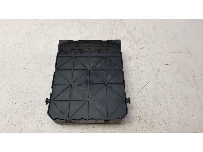 Recambio de caja reles / fusibles para peugeot 1007 (km_) 1.4 hdi referencia OEM IAM 9663798380  