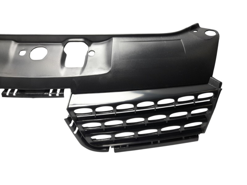 Recambio de rejilla delantera para renault clio ii fase ii (b/cb0) referencia OEM IAM 8200083138  107193605/5501560/RN3222001