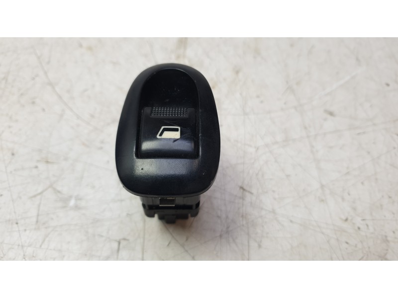 Recambio de mando elevalunas trasero derecho para peugeot 1007 (km_) 1.4 hdi referencia OEM IAM 2594304  