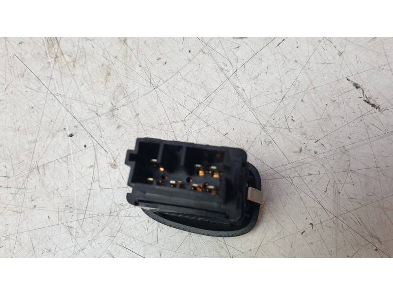 Recambio de mando elevalunas trasero izquierdo para peugeot 1007 (km_) 1.4 hdi referencia OEM IAM 2594304  