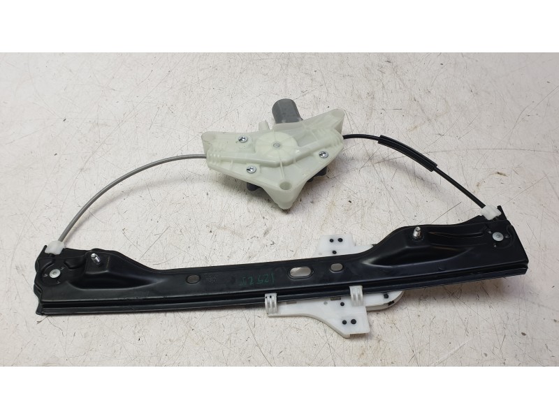 Recambio de motor elevalunas trasero derecho para omoda omoda 5 hev referencia OEM IAM 554000969AA  