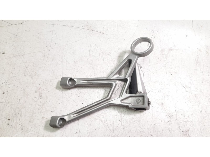 Recambio de estribo lateral para bmw r 1250 r 1250 rs (1r13) referencia OEM IAM 46718540799  