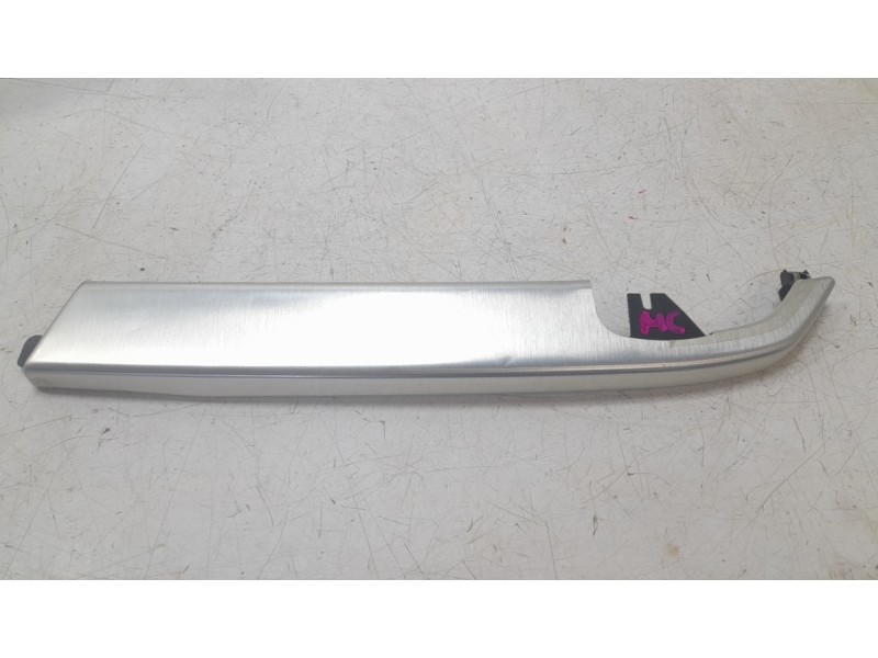 Recambio de moldura para land rover discovery sport (l550) 2.0 d 4x4 referencia OEM IAM FK72640E73BE  