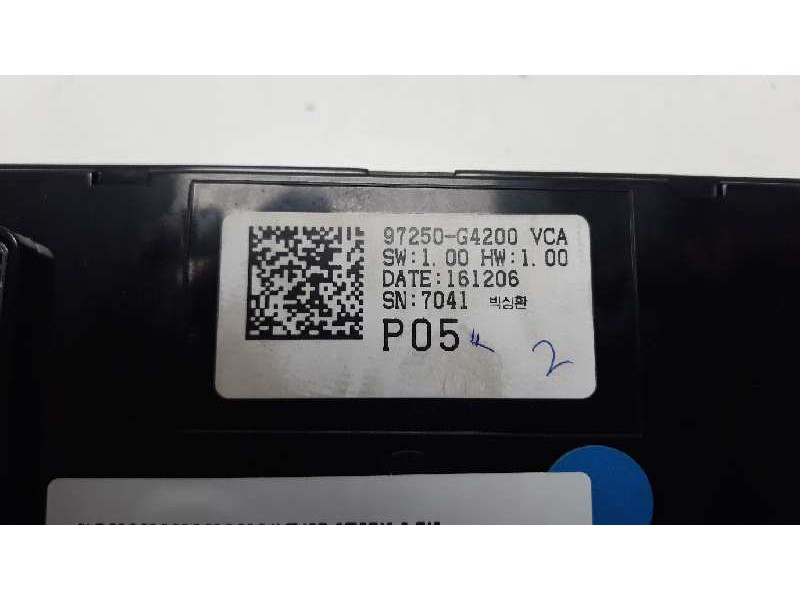 Recambio de mando climatizador para hyundai i30 (pd) klass referencia OEM IAM 97250G4200  