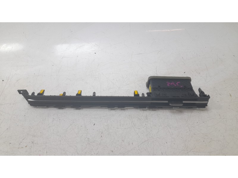 Recambio de rejilla aireadora para hyundai kona 1.0 t-gdi referencia OEM IAM 97409BE000  