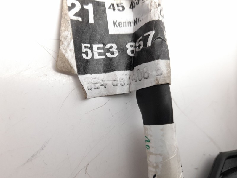 Recambio de retrovisor derecho para skoda octavia iv (nx3, nn3, pv3) 2.0 tdi referencia OEM IAM 5E3857538  8170484