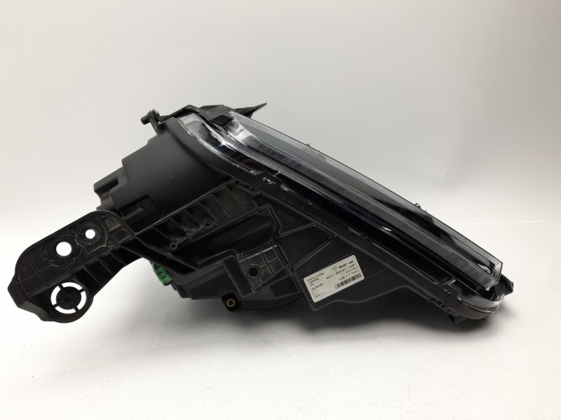 Recambio de faro izquierdo para jeep avenger referencia OEM IAM   