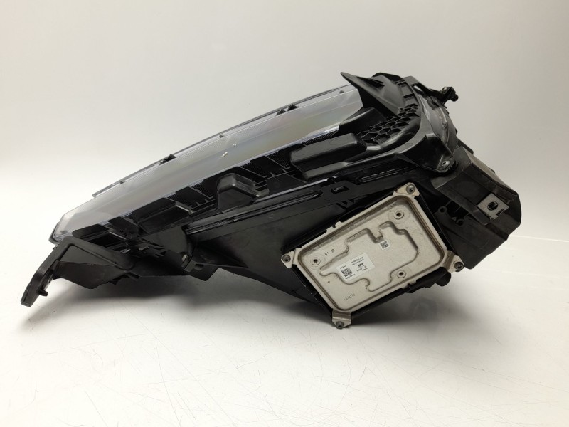 Recambio de faro izquierdo para jeep avenger referencia OEM IAM   