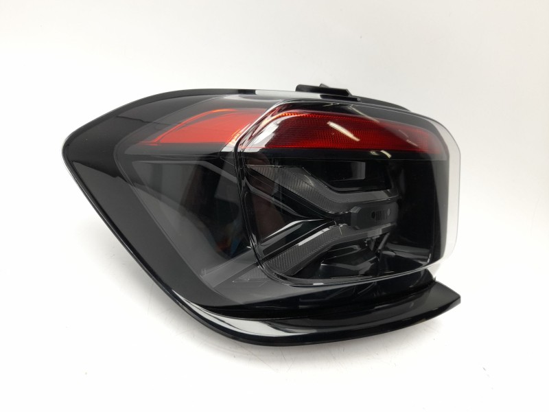 Recambio de piloto trasero izquierdo para jeep avenger referencia OEM IAM 52170737  