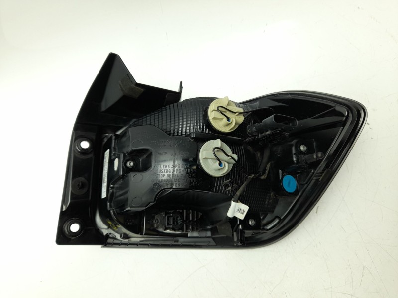 Recambio de piloto trasero izquierdo para jeep avenger referencia OEM IAM 52170737  