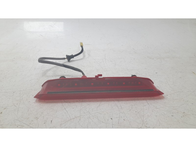 Recambio de luz central de freno para subaru xv (gt, g24) 2.0 i awd (gt7) referencia OEM IAM VC02135  