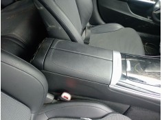 Recambio de apoyabrazos central para mercedes-benz clase c (w206) c 200 d (206.003) referencia OEM IAM   