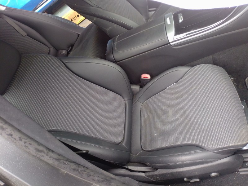 Recambio de juego asientos completo para mercedes-benz clase c (w206) c 200 d (206.003) referencia OEM IAM   