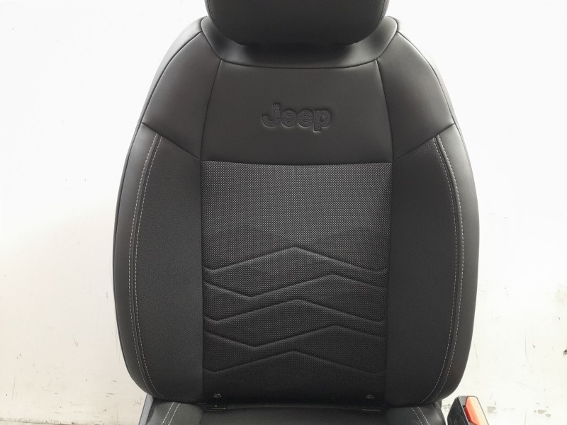 Recambio de juego asientos completo para jeep avenger referencia OEM IAM 6000633478  
