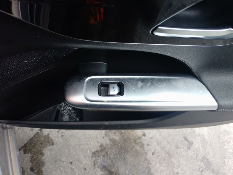 Recambio de mando elevalunas delantero derecho para mercedes-benz clase c (w206) c 200 d (206.003) referencia OEM IAM   