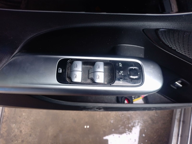 Recambio de mando elevalunas delantero izquierdo para mercedes-benz clase c (w206) c 200 d (206.003) referencia OEM IAM   