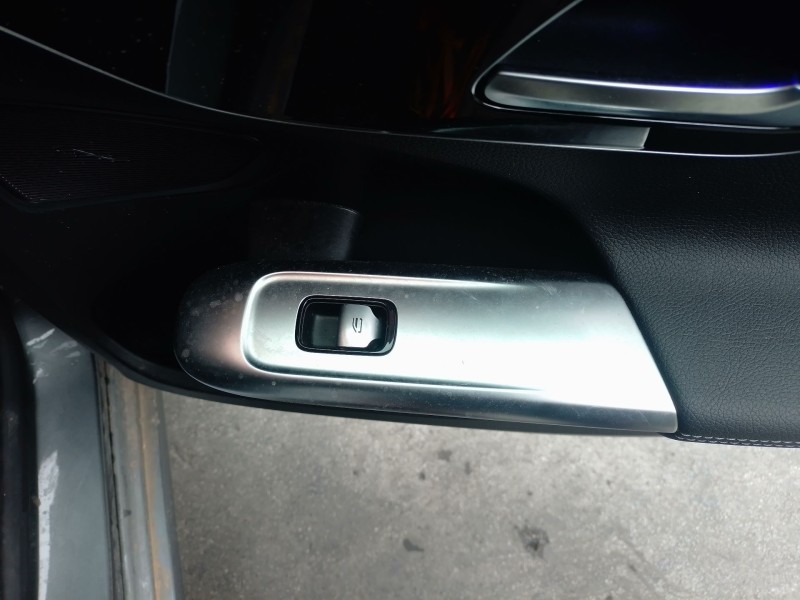 Recambio de mando elevalunas trasero derecho para mercedes-benz clase c (w206) c 200 d (206.003) referencia OEM IAM   