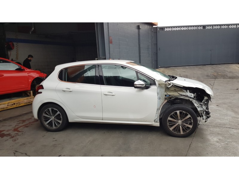 peugeot 208 del año 2016