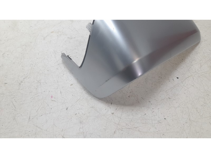 Recambio de moldura para hyundai kona 1.0 t-gdi referencia OEM IAM 847C0BE100  