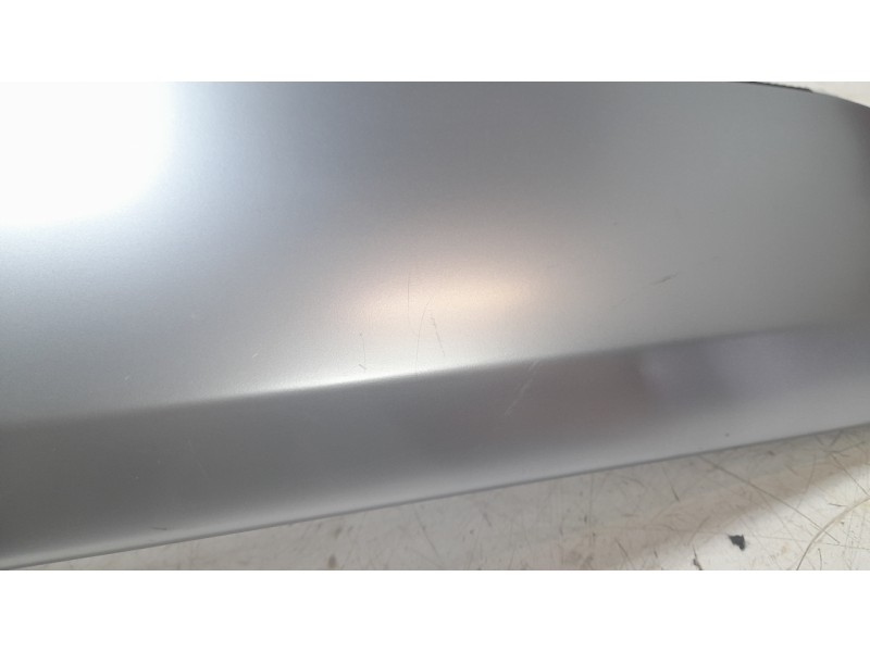 Recambio de moldura para hyundai kona 1.0 t-gdi referencia OEM IAM 847C0BE100  