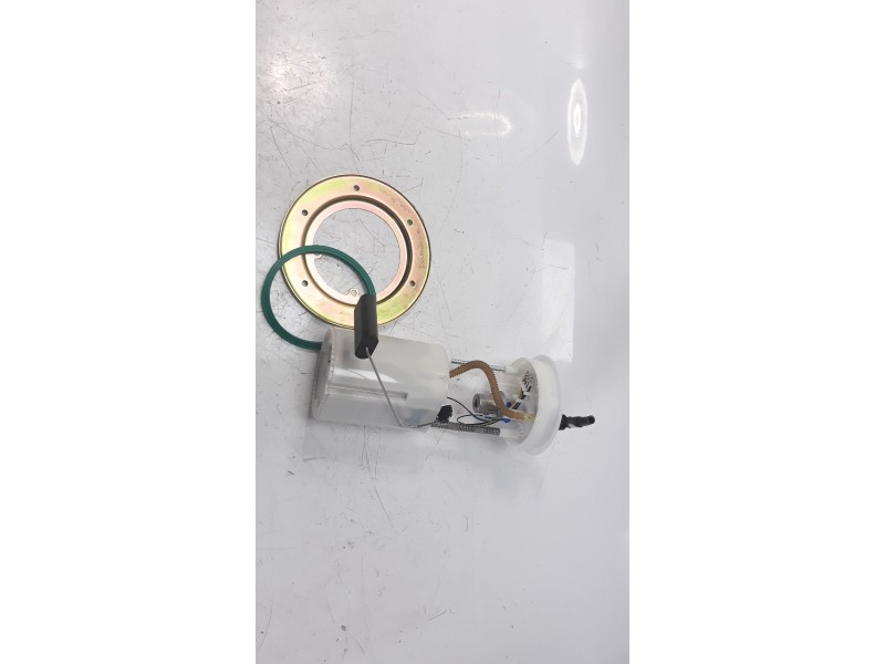 Recambio de bomba combustible para mahindra kuv 100 2wd nxt referencia OEM IAM 001FAA00701N  