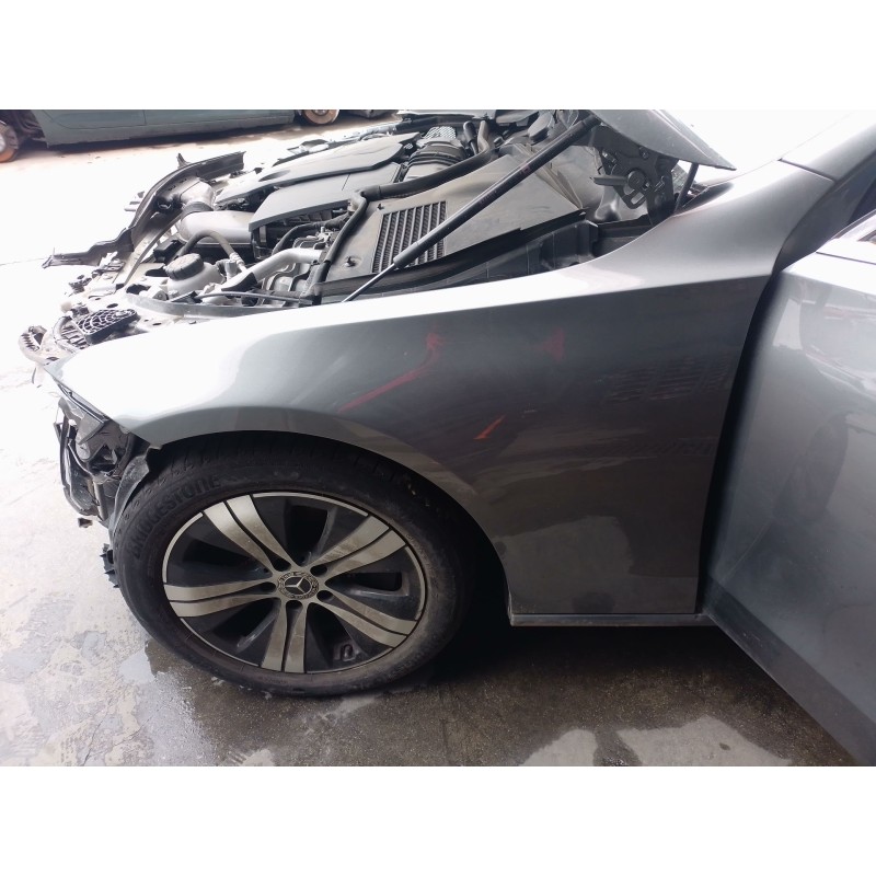 Recambio de aleta delantera derecha para mercedes-benz clase c (w206) c 200 d (206.003) referencia OEM IAM   