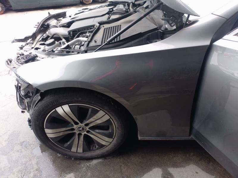 Recambio de aleta delantera derecha para mercedes-benz clase c (w206) c 200 d (206.003) referencia OEM IAM   