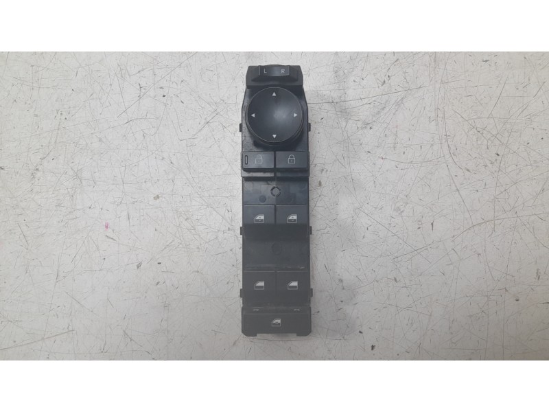 Recambio de mando elevalunas delantero izquierdo para hyundai kona 1.0 t-gdi referencia OEM IAM 93571BE670NNB  