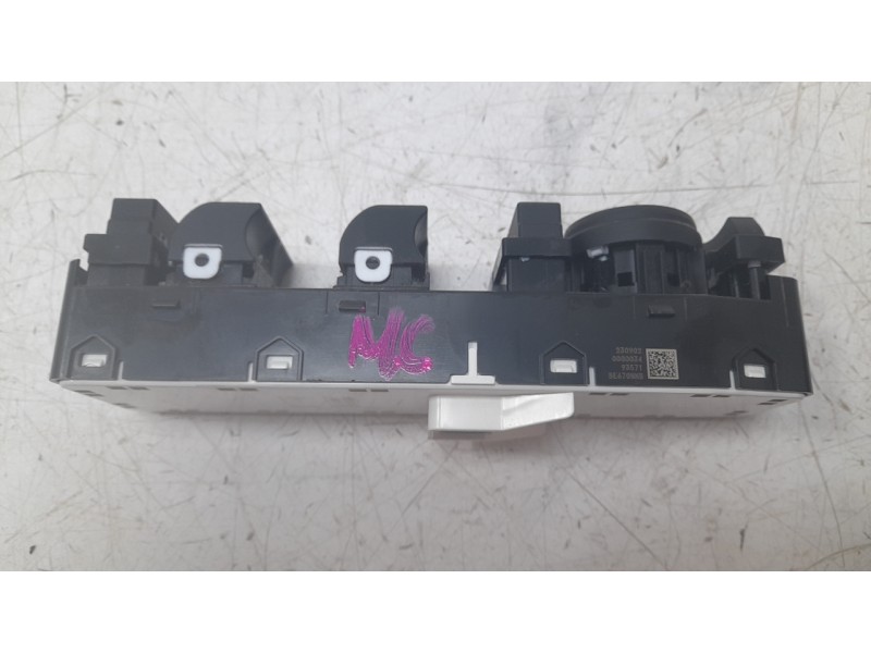 Recambio de mando elevalunas delantero izquierdo para hyundai kona 1.0 t-gdi referencia OEM IAM 93571BE670NNB  